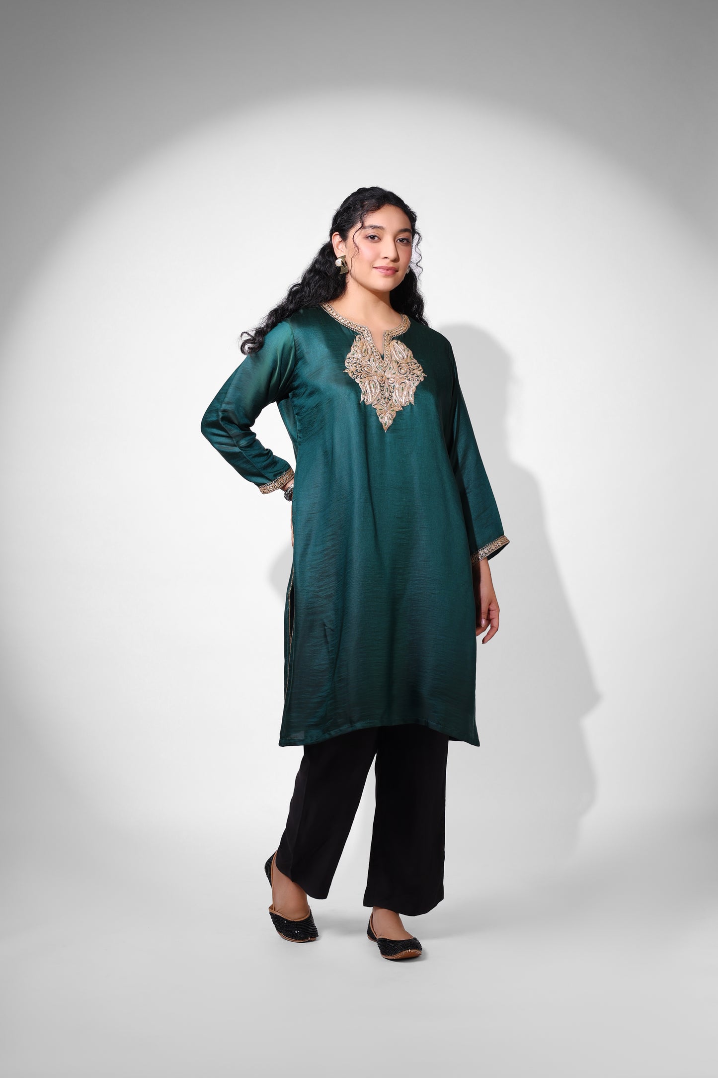 Kashmiri Tilla Pearl Fusion Kurti